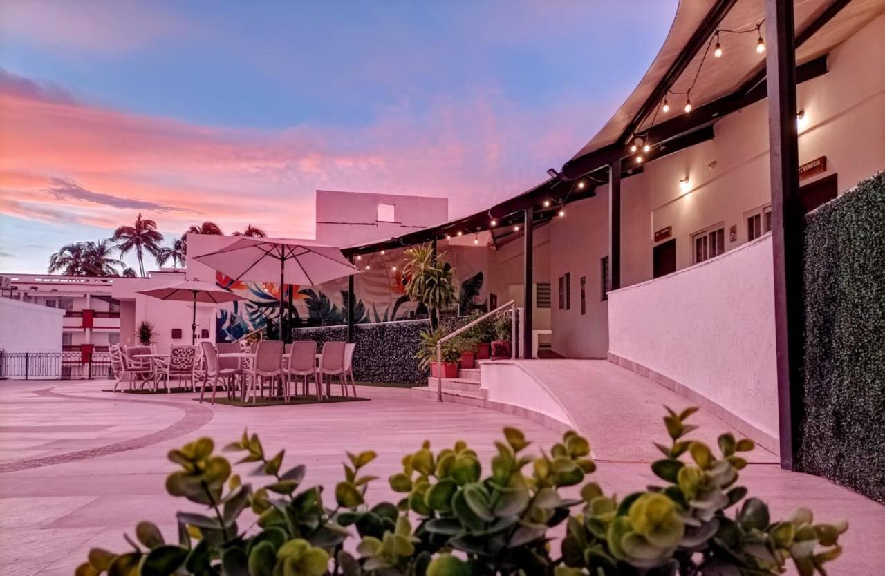 פוארטו ואלארטה Loft Hotel Malecon Vallarta מראה חיצוני תמונה